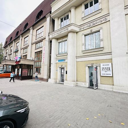 Center Capsule Hotel Алмати Екстер'єр фото