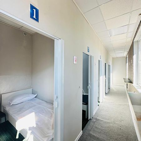 Center Capsule Hotel Алмати Екстер'єр фото
