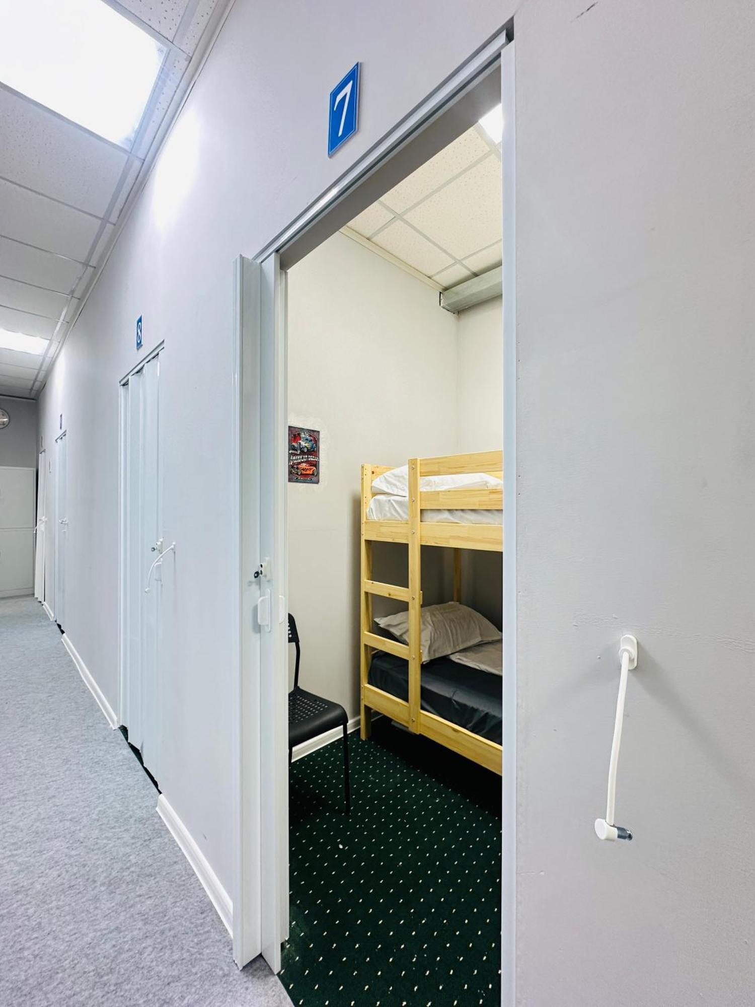 Center Capsule Hotel Алмати Екстер'єр фото